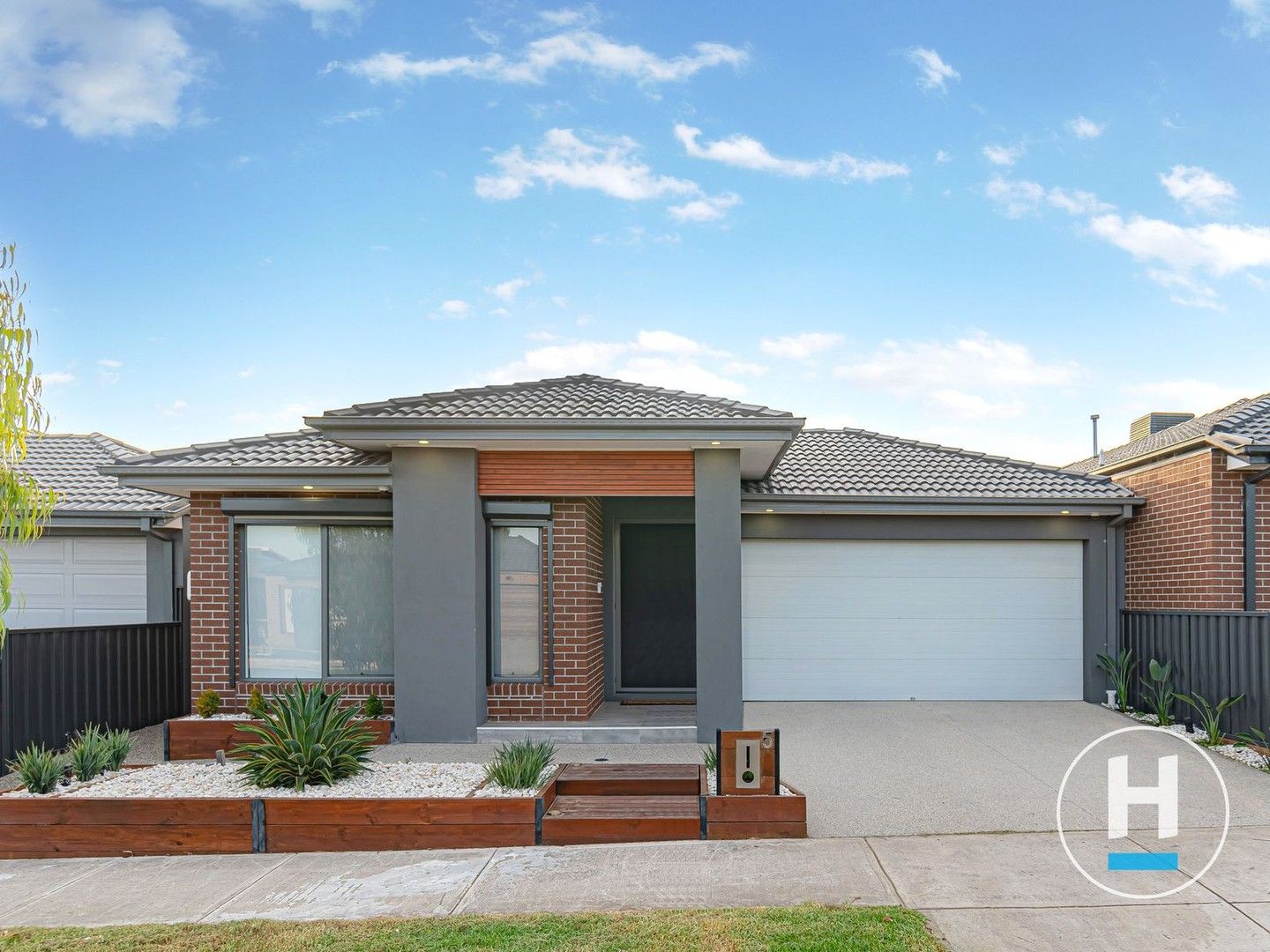 4 bedrooms House in 5 Booyong Street CRAIGIEBURN VIC, 3064