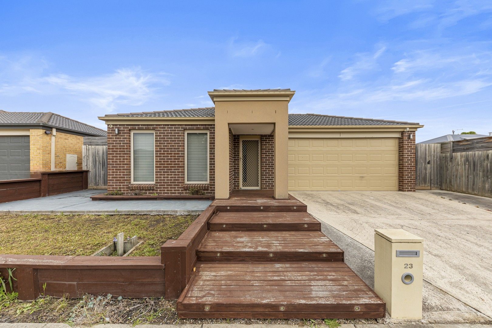 4 bedrooms House in 23 Currawong Crescent PAKENHAM VIC, 3810