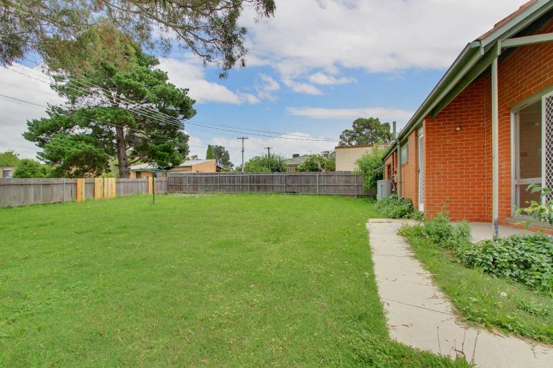 266 Wheeler Crescent, Wanniassa ACT 2903, Image 2