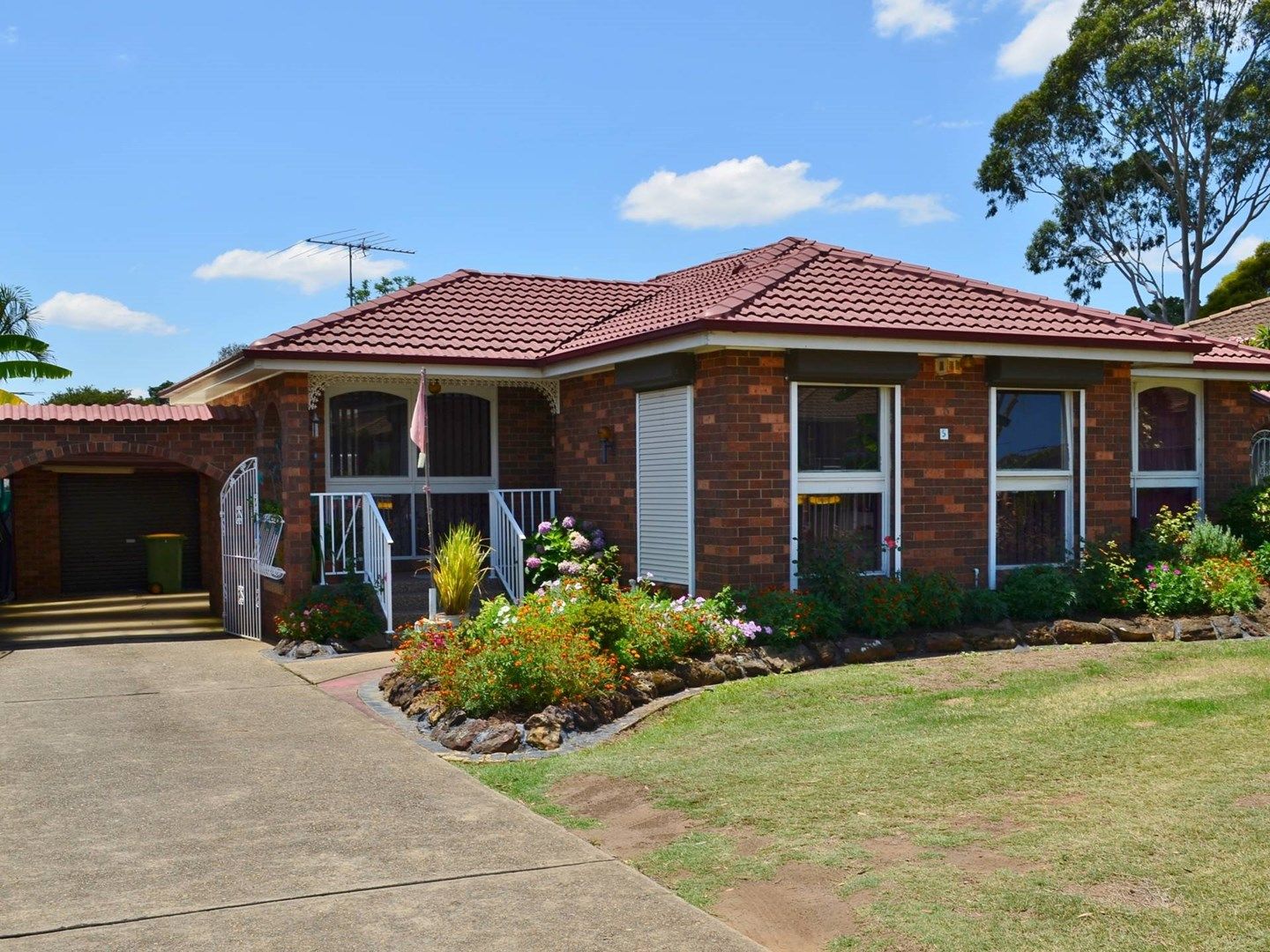5 Gray Place, Wetherill Park NSW 2164, Image 0