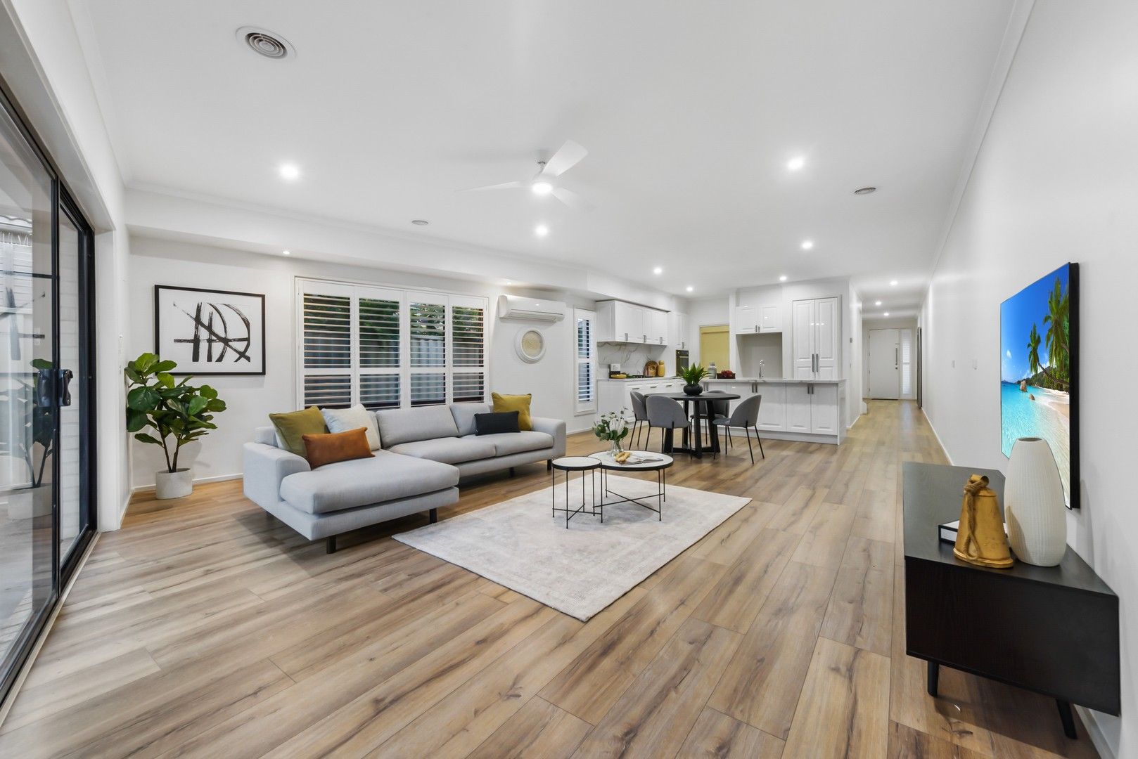 3 bedrooms Townhouse in 3 Beacon Lane CAROLINE SPRINGS VIC, 3023