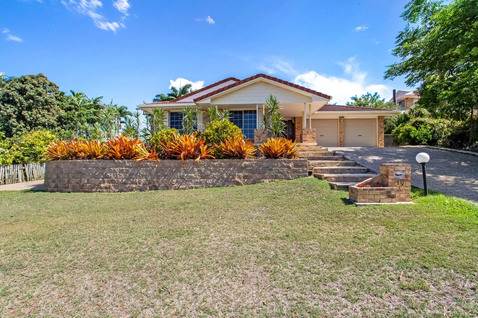 4 bedrooms House in 19 Sologinkin Road RURAL VIEW QLD, 4740