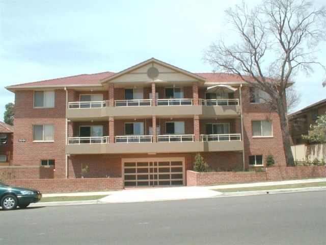 2 bedrooms Apartment / Unit / Flat in 9/90 Clissold Parade CAMPSIE NSW, 2194