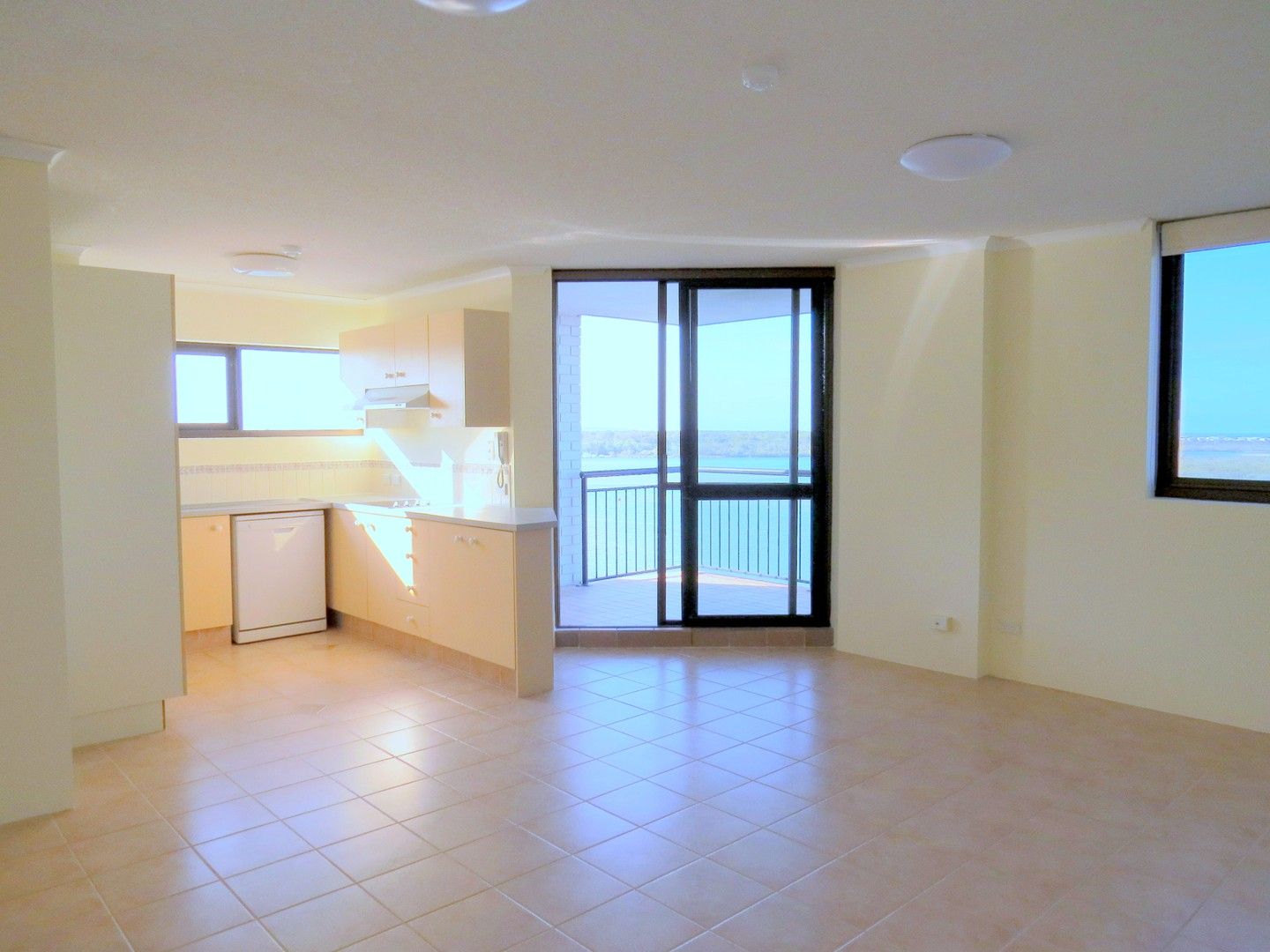 2 bedrooms Apartment / Unit / Flat in 68/150 Duporth Ave MAROOCHYDORE QLD, 4558