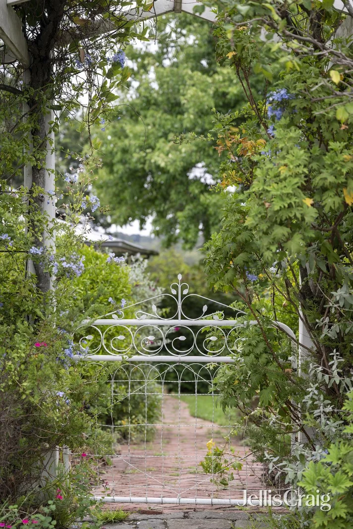 Additional image 24 of 55 English Street, Seville VIC 3139