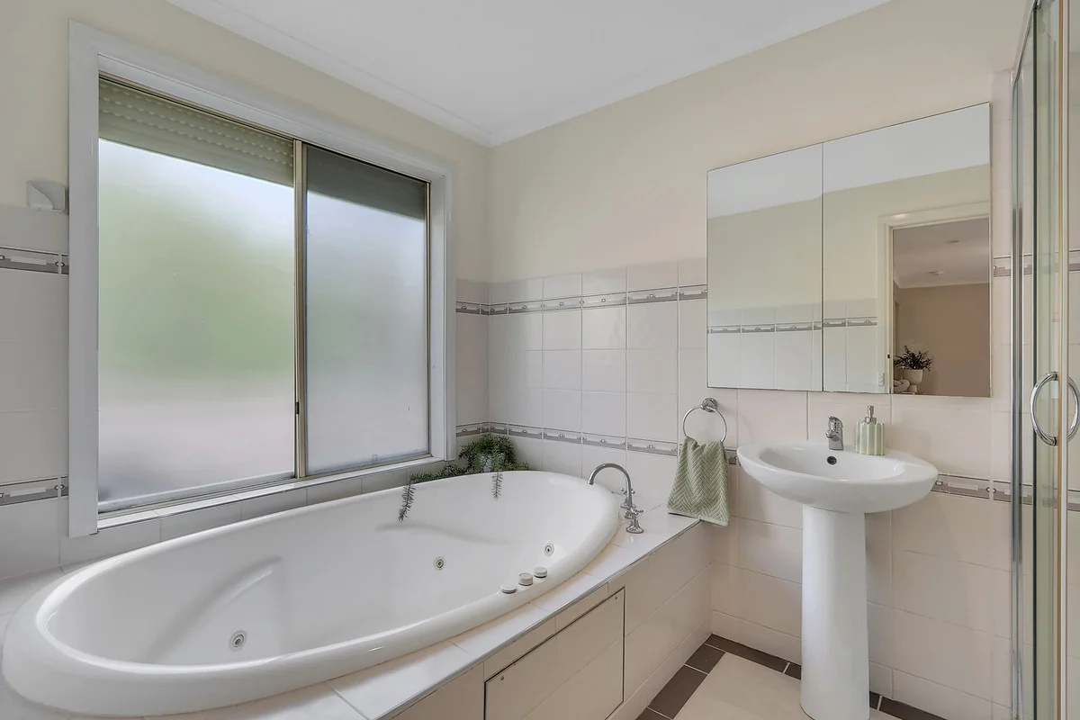 Additional image 11 of 4 Winton Court, Montrose VIC 3765