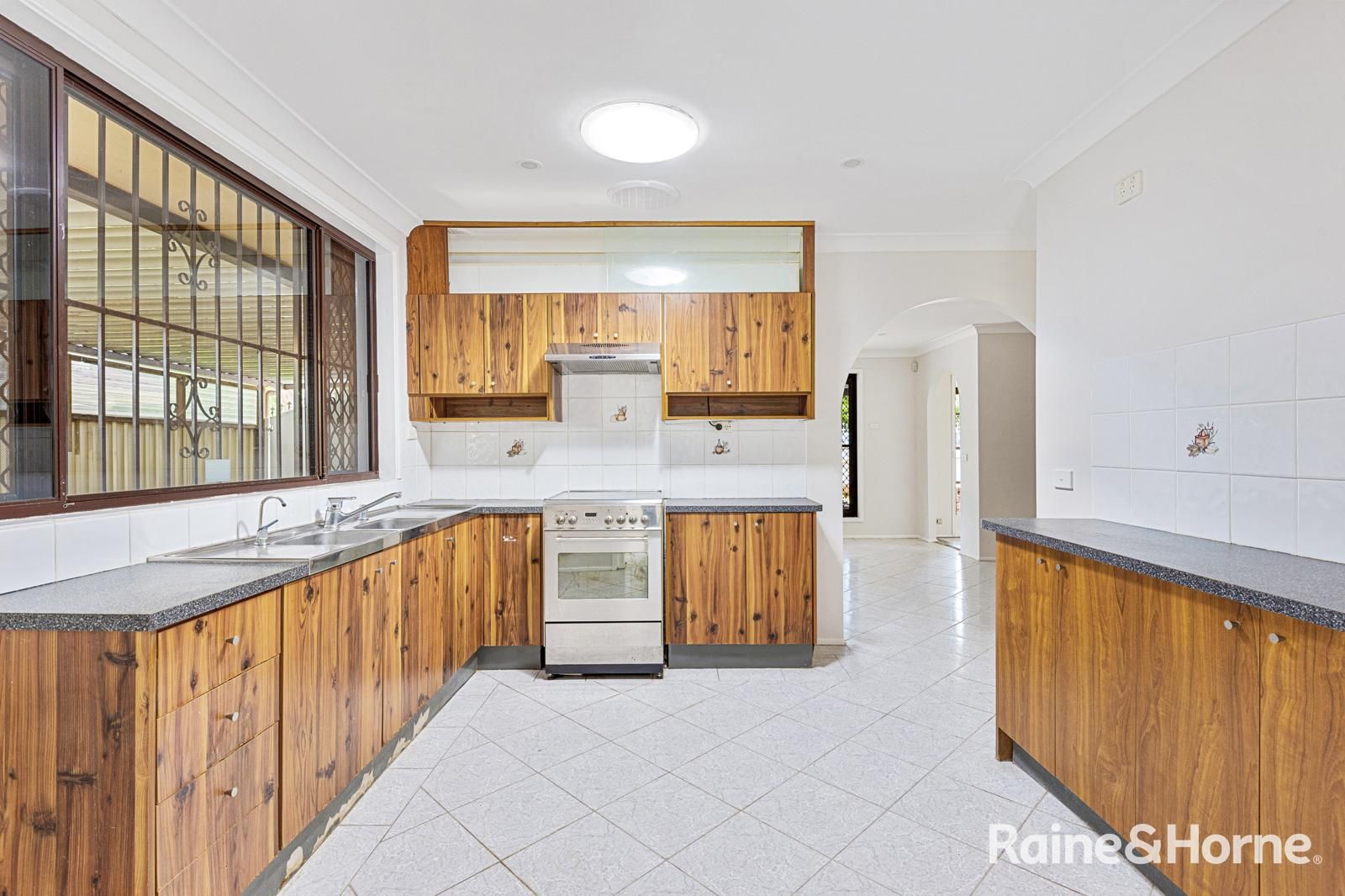 15 Humphries Road, Wakeley NSW 2176, Image 2