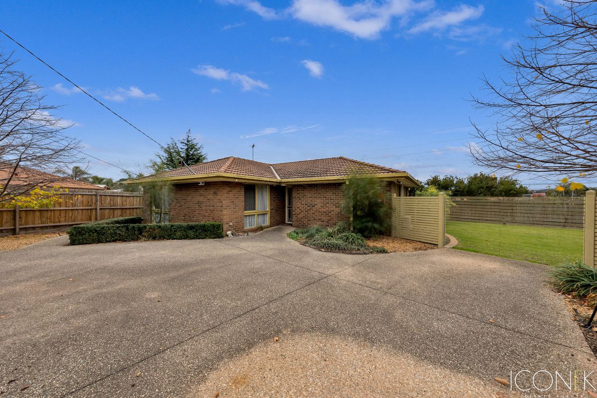 10 Westleigh Court, Mill Park VIC 3082, Image 1