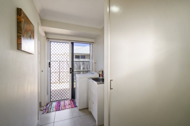 3 bedrooms Apartment / Unit / Flat in 1&2/8 Pinnacle Court AVOCA QLD, 4670