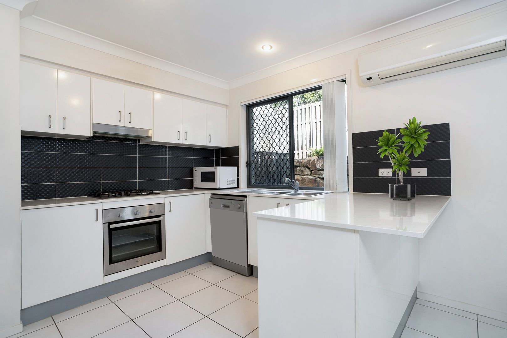 26/10 Yugumbir Street, Richlands QLD 4077, Image 1