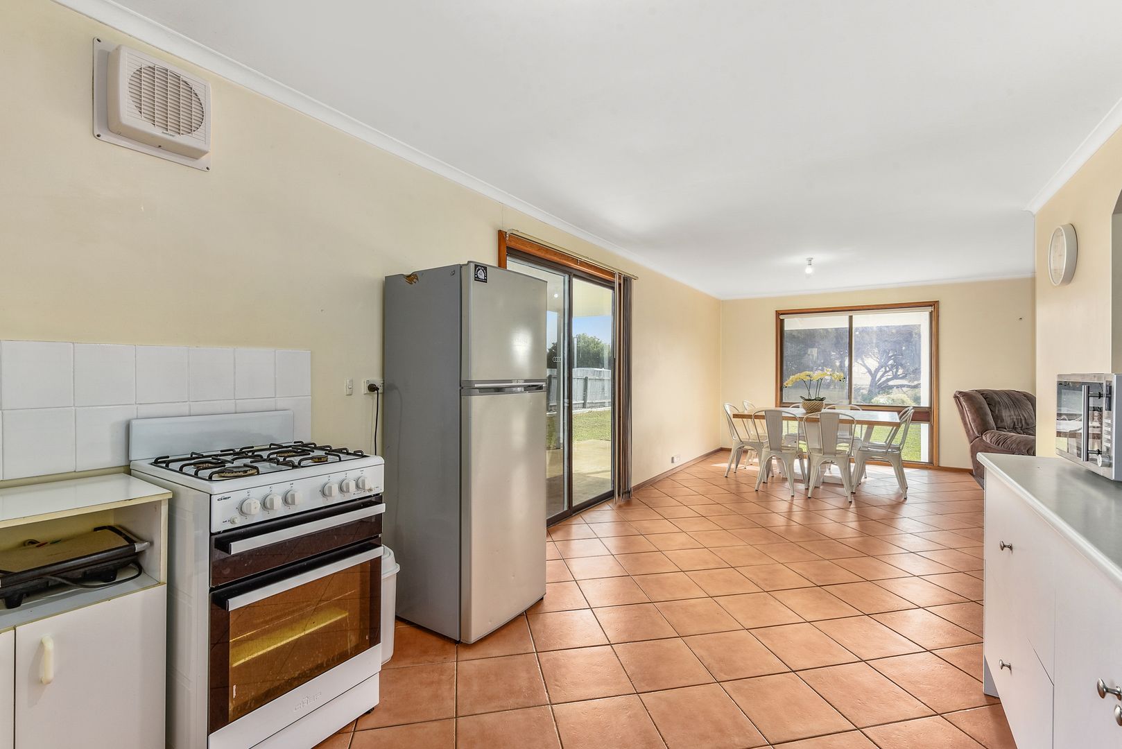 5 Wentworth Street, Beachport SA 5280, Image 1