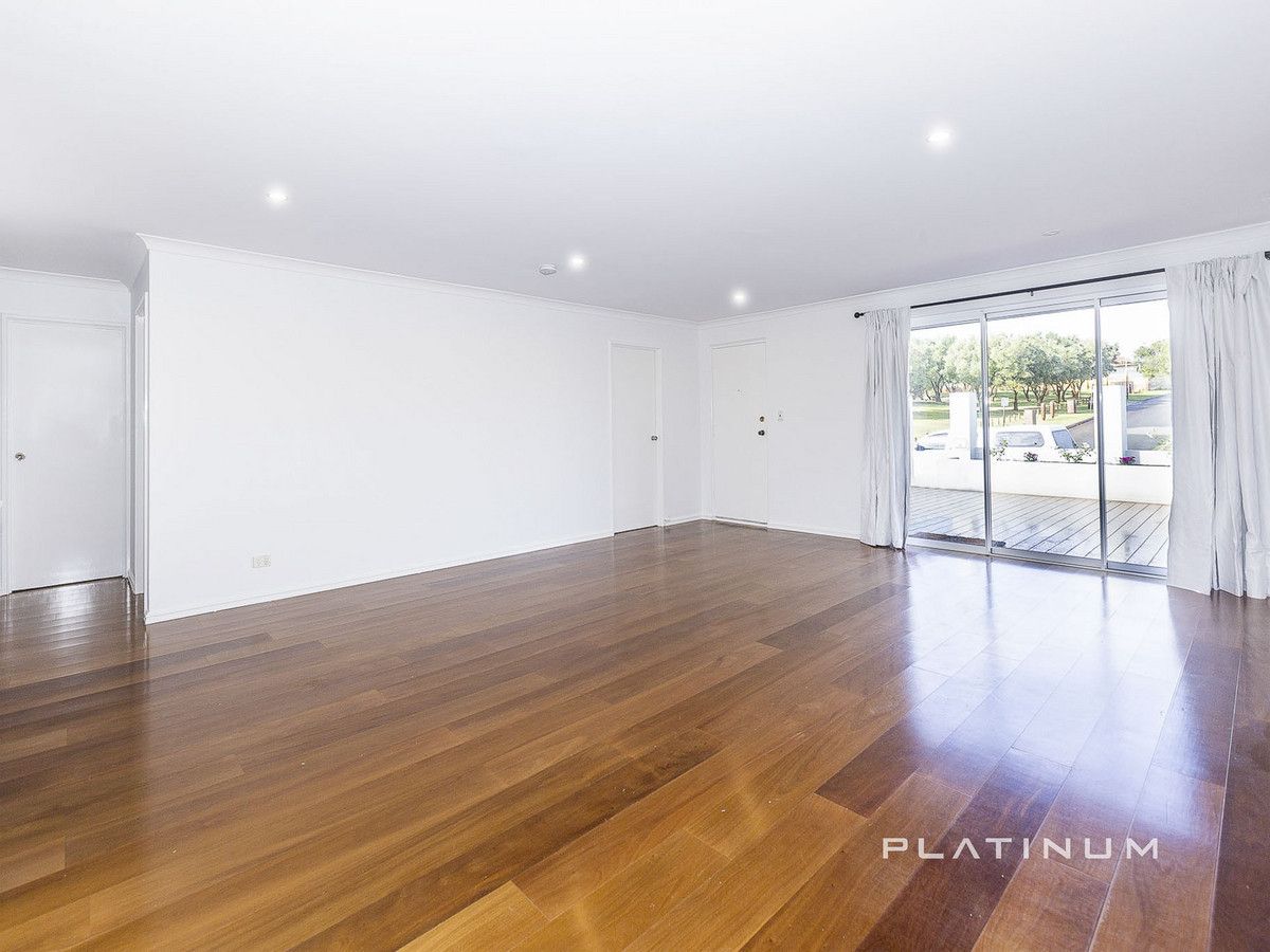 23 Currambine Boulevard, Currambine WA 6028 House For Rent 650