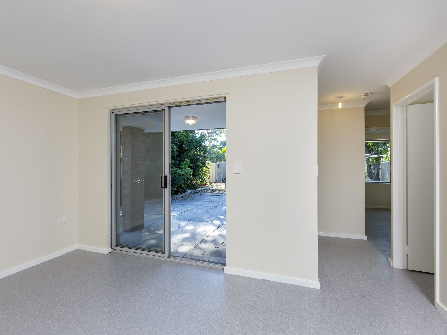 109B Gladstone Road, Rivervale WA 6103, Image 2