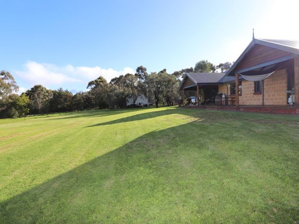 174 Sheoak Drive, Hay WA 6333