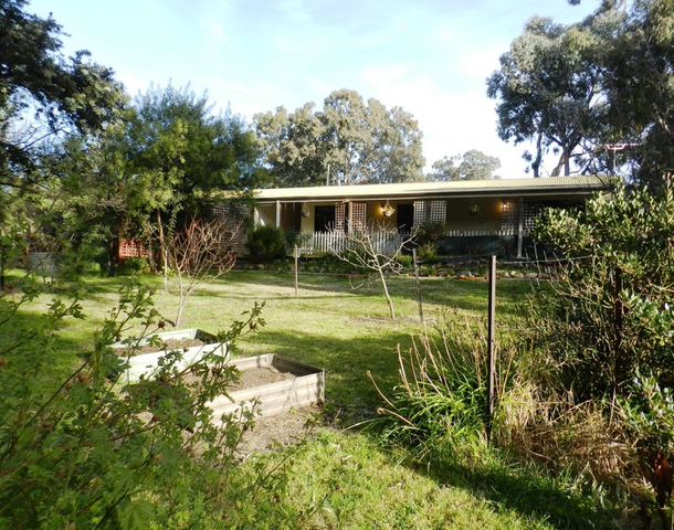 84 Richmond Street, Binalong NSW 2584