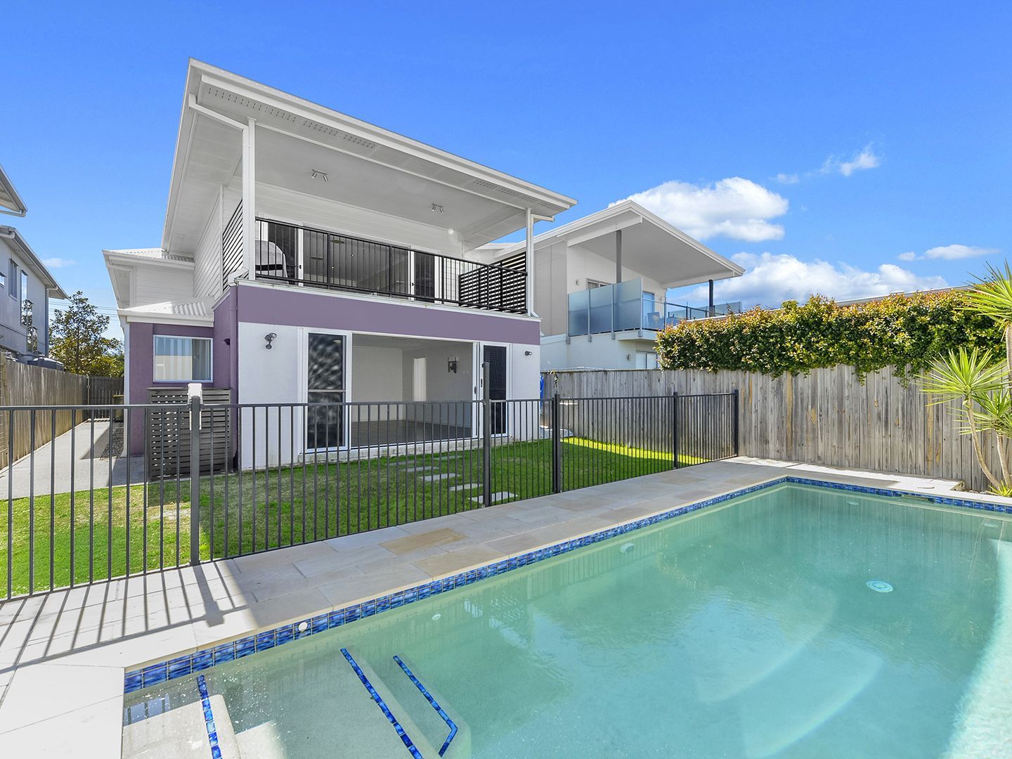 4 bedrooms House in 63 Raceview Avenue HENDRA QLD, 4011