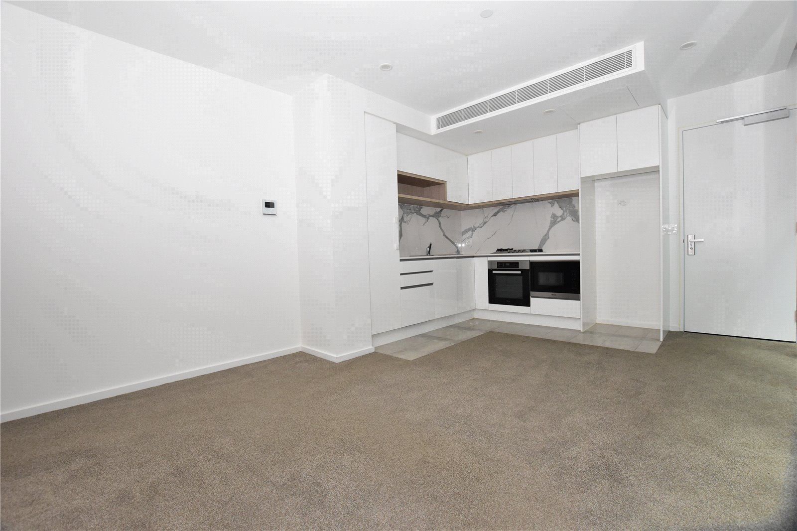 2 bedrooms Apartment / Unit / Flat in 203/21 Healeys Lane MELBOURNE VIC, 3000