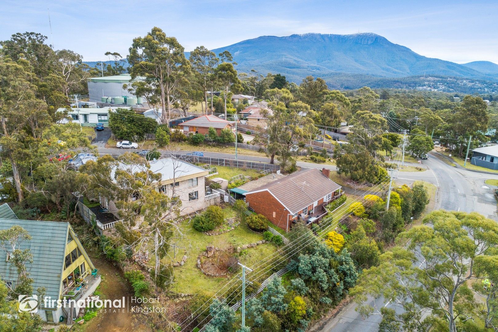 4 bedrooms House in 592 Nelson Road MOUNT NELSON TAS, 7007