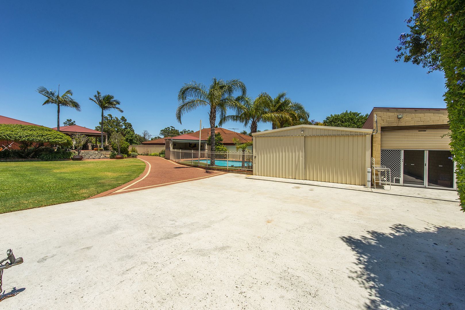 52 Tambulan Road, Maida Vale WA 6057, Image 2