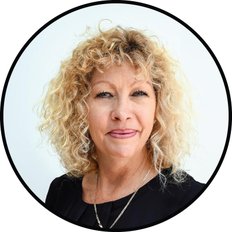 Coolum Beach Realty - Rosemary Mellish