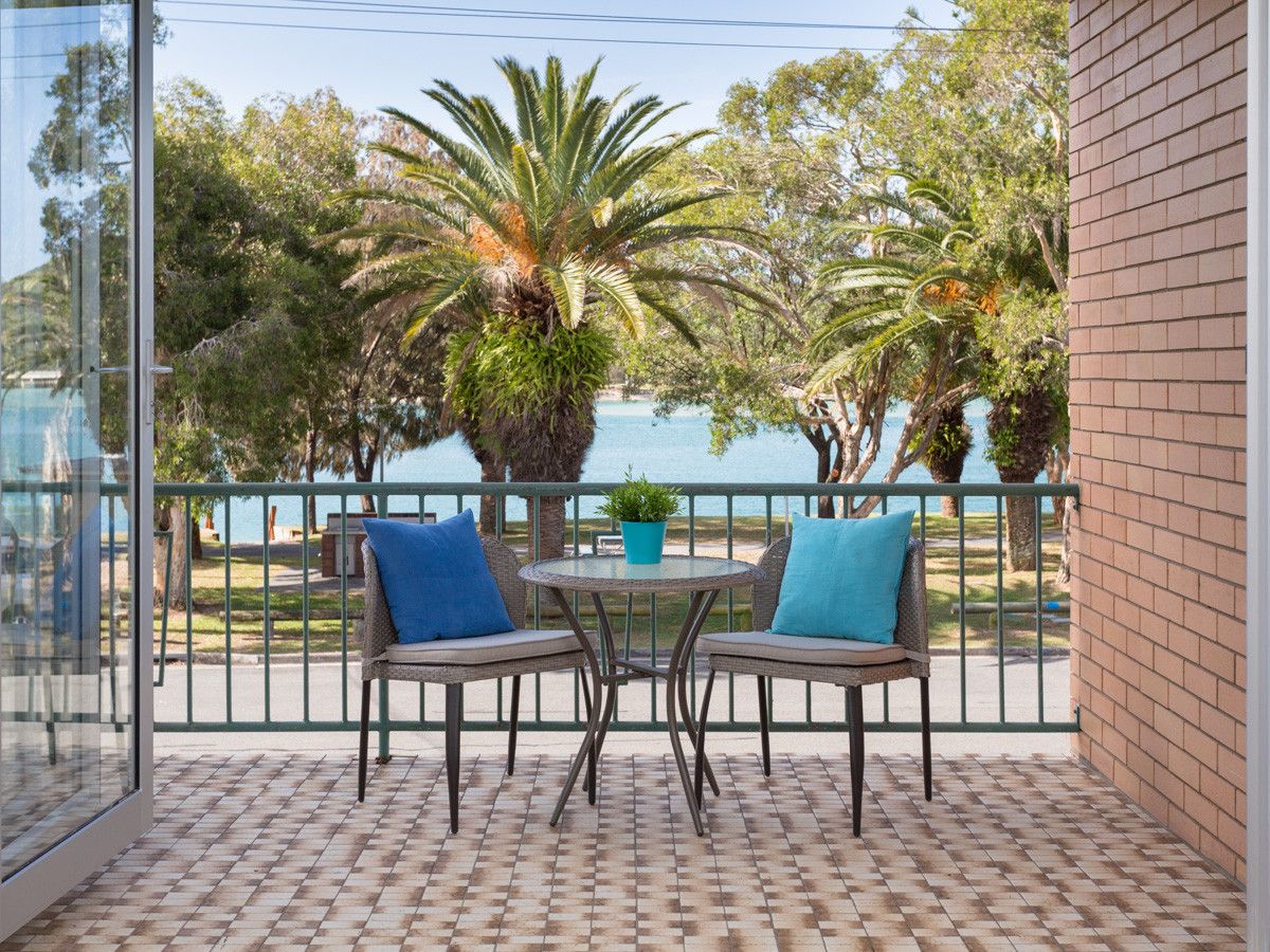 2 bedrooms Apartment / Unit / Flat in 4/40 Murlong Crescent PALM BEACH QLD, 4221