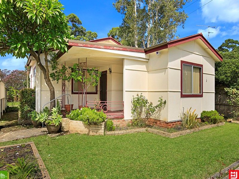 13 Railway Crescent, North Wollongong NSW 2500, Image 1