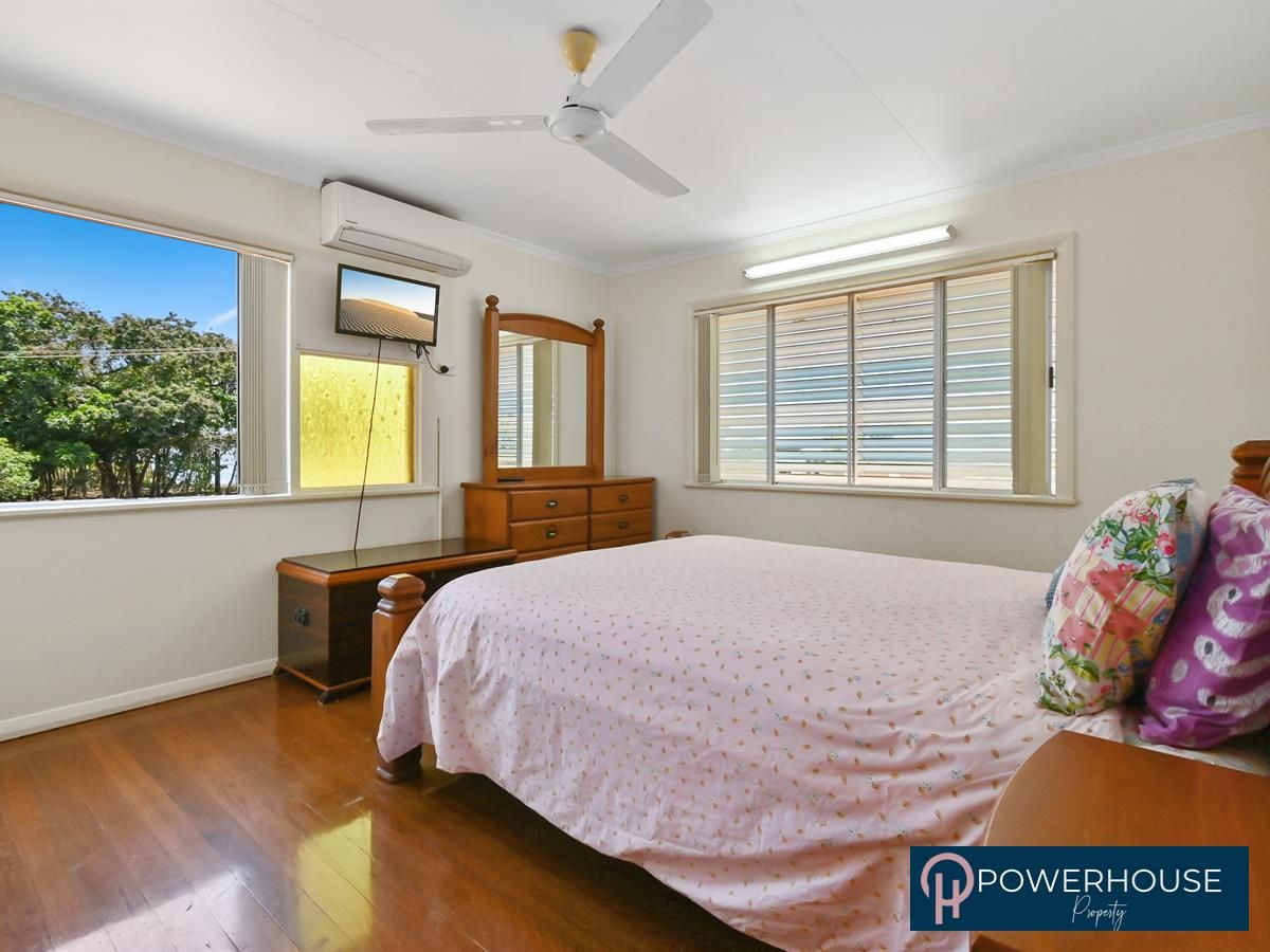 27 Feldt Street, Flying Fish Point QLD 4860, Image 2