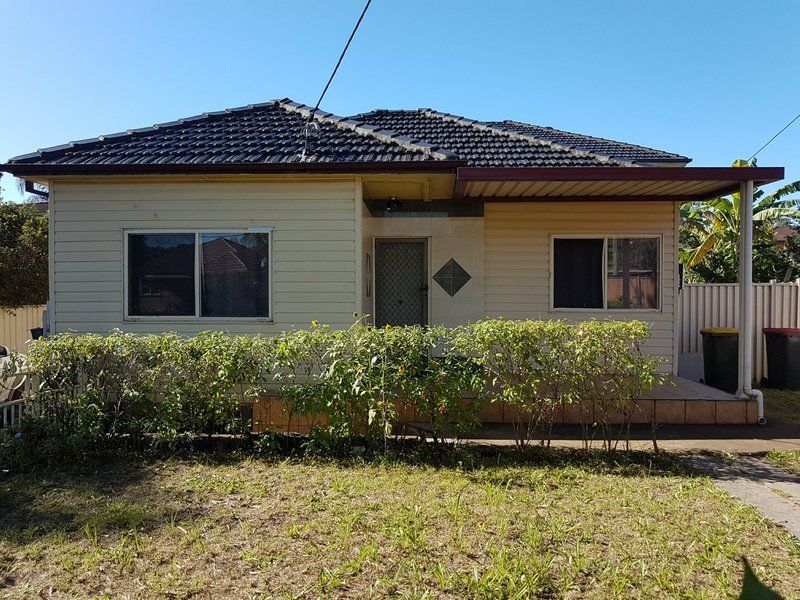 3 bedrooms House in 79A Best Road SEVEN HILLS NSW, 2147