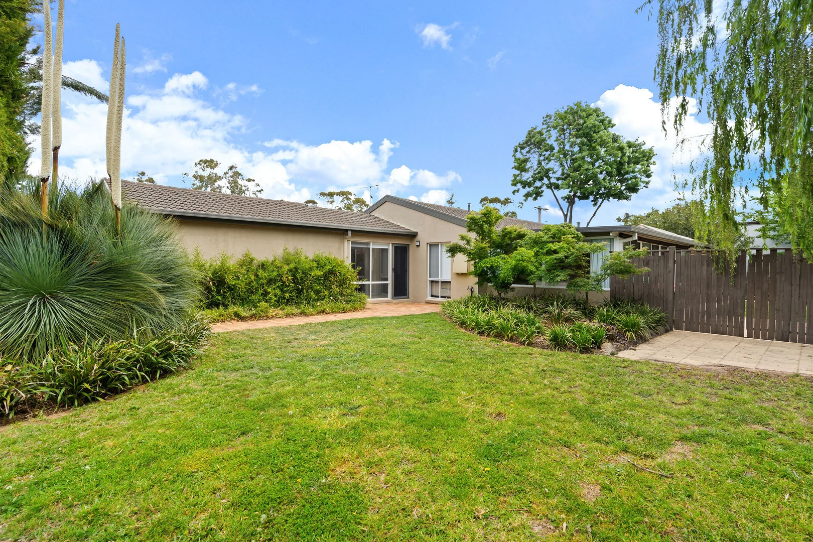 2 Oakwood Place, Isabella Plains ACT 2905 | Domain