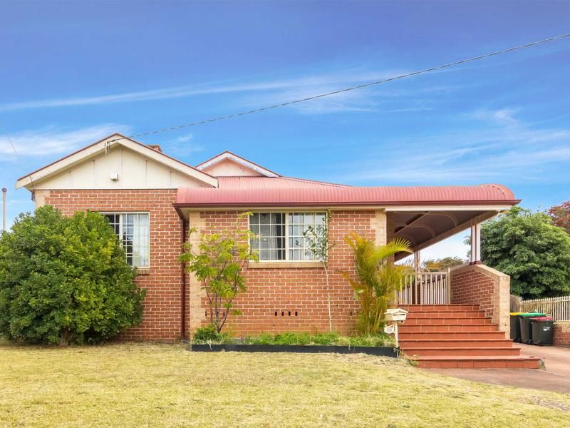 4 bedrooms House in 20 Marsden Road ERMINGTON NSW, 2115