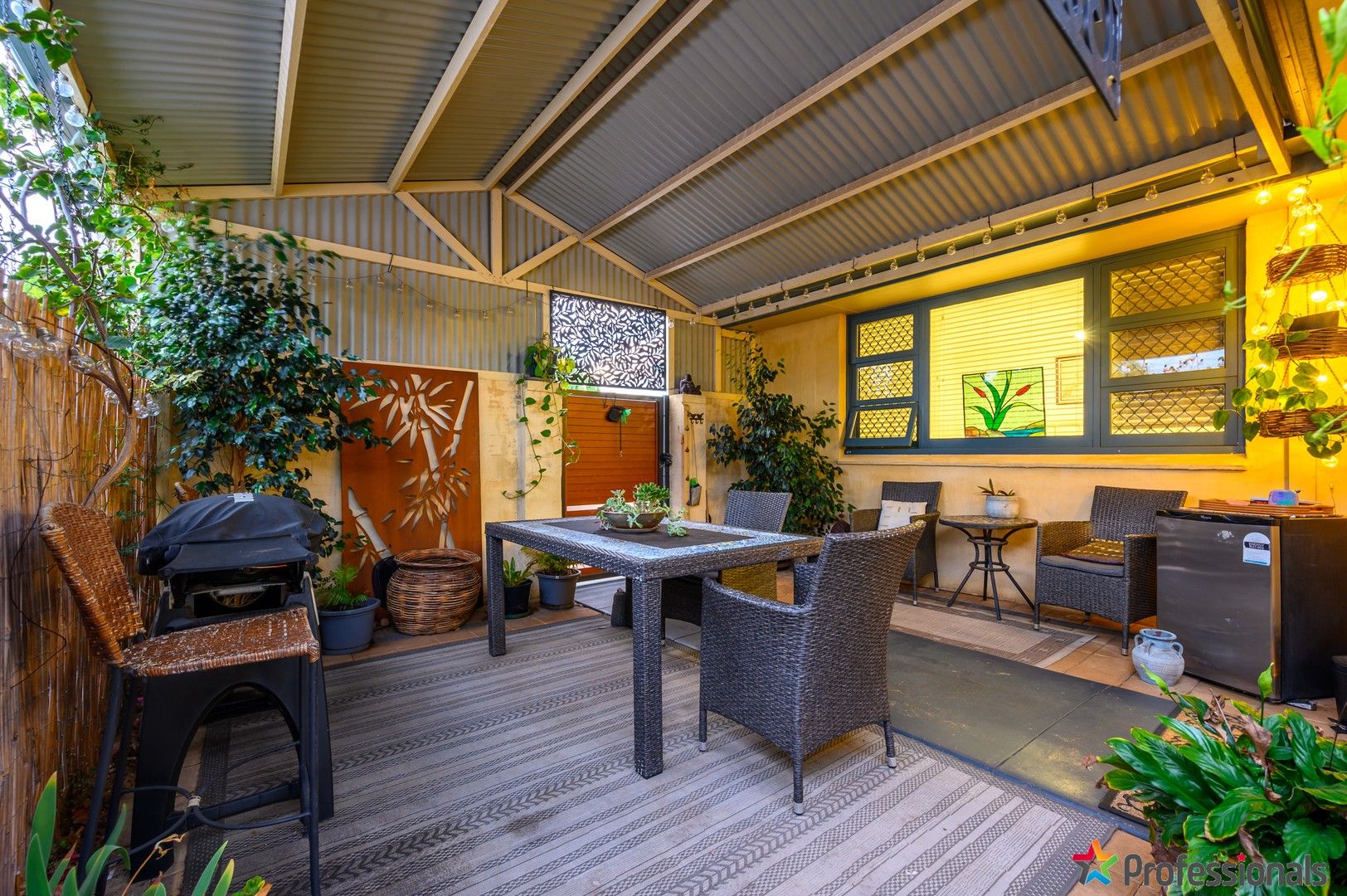 2 bedrooms House in 1/50 Gibson MANDURAH WA, 6210