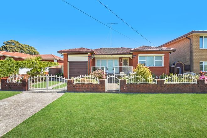 Picture of 25 Chestnut Dr, BANKSIA NSW 2216