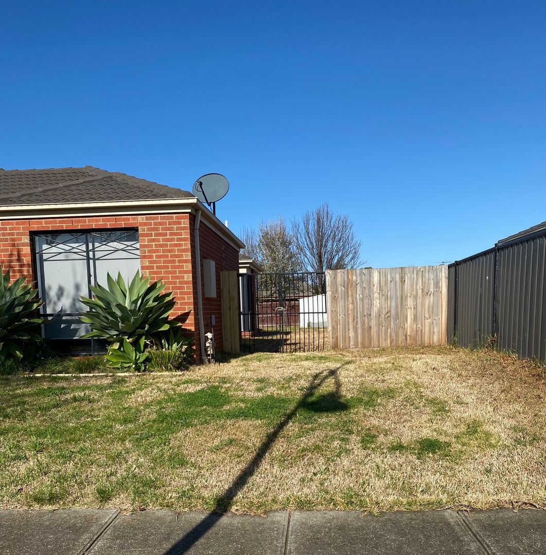 63 Dunkirk Drive, Point Cook VIC 3030, Image 2