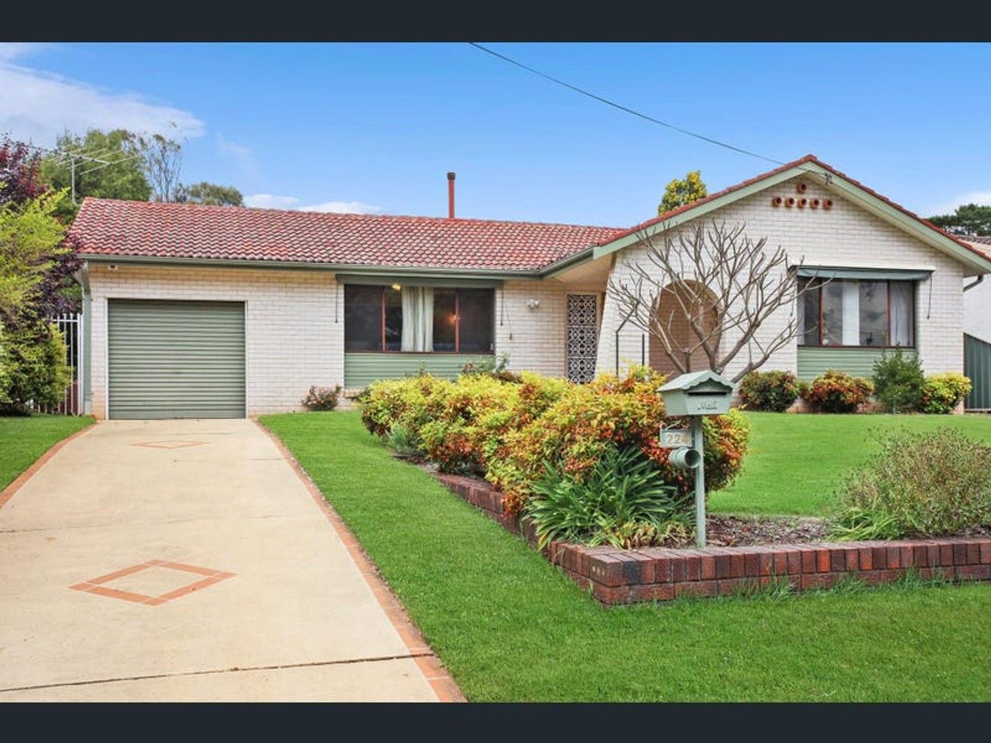 224 St Johns Road, Bradbury NSW 2560 House For Rent Domain