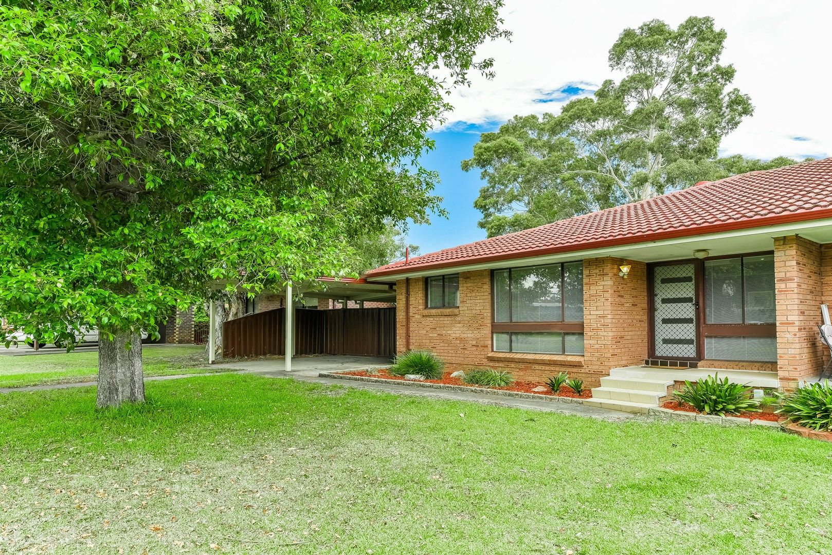 6 Cosmos Place, Macquarie Fields NSW 2564, Image 0