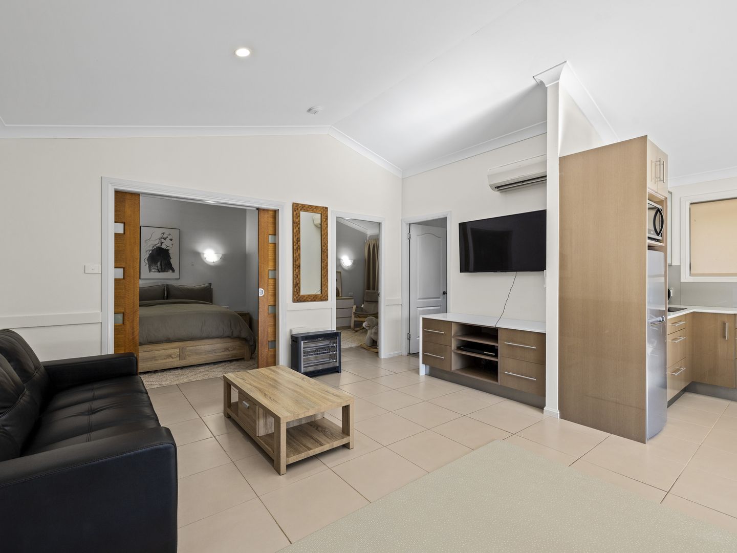 8/95 James Small Drive, Korora NSW 2450, Image 2