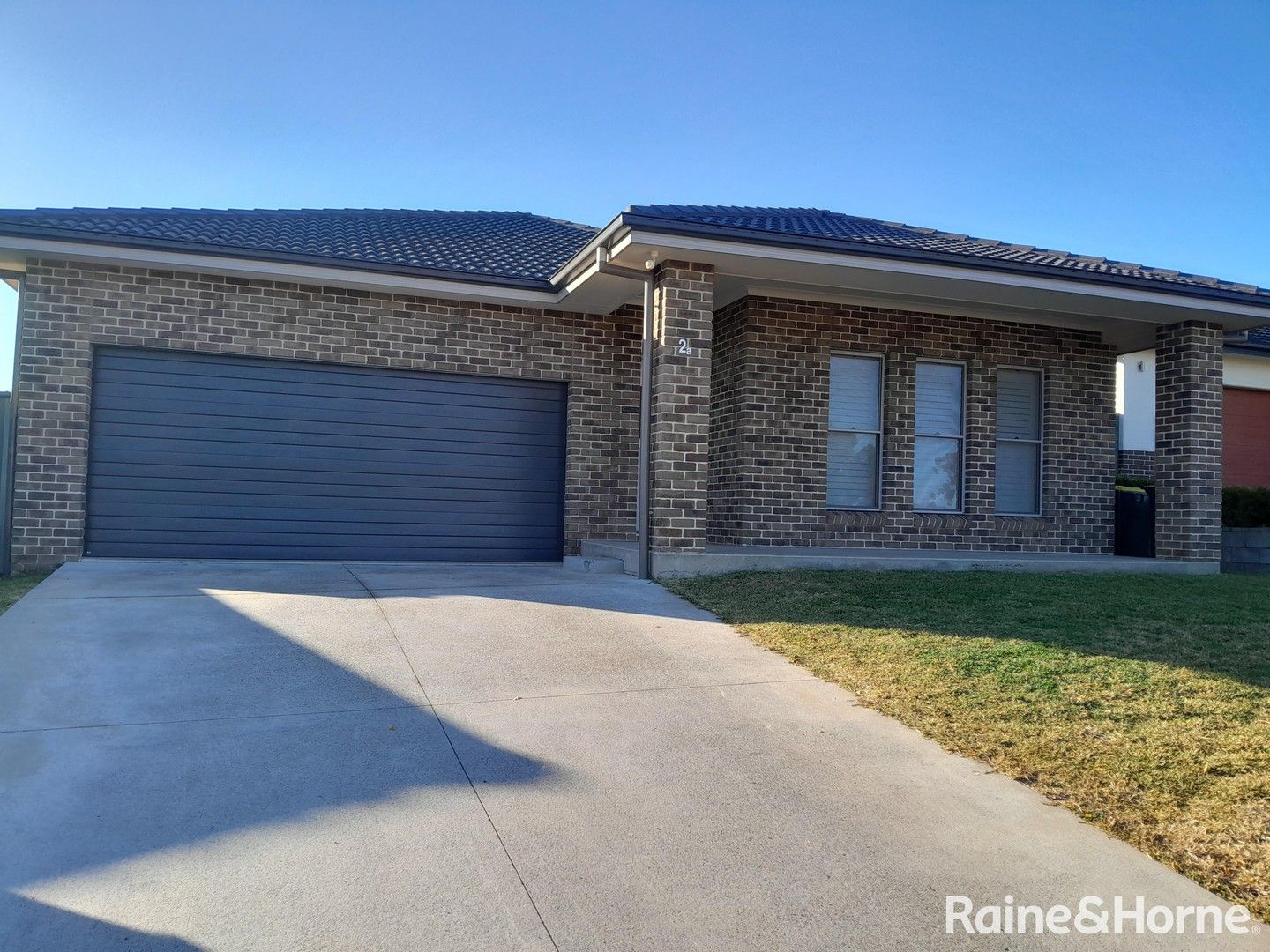 3 bedrooms House in 2a Bishop Kennedy Close OXLEY VALE NSW, 2340