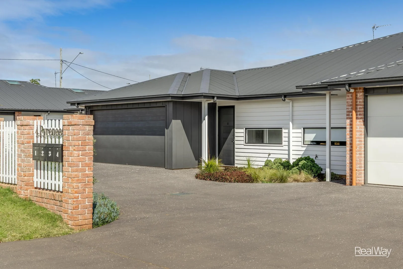 Additional image 2 of 2/4 Pyrenees Close, Middle Ridge QLD 4350