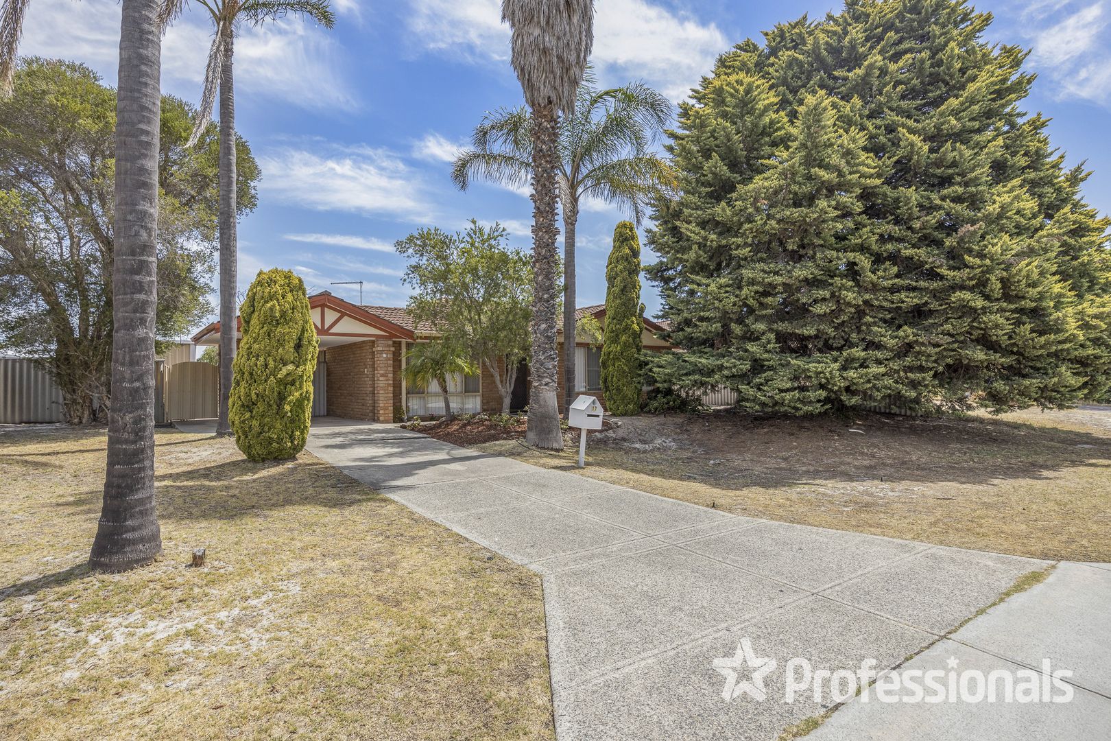 17 Falcon Close, Ballajura WA 6066, Image 1