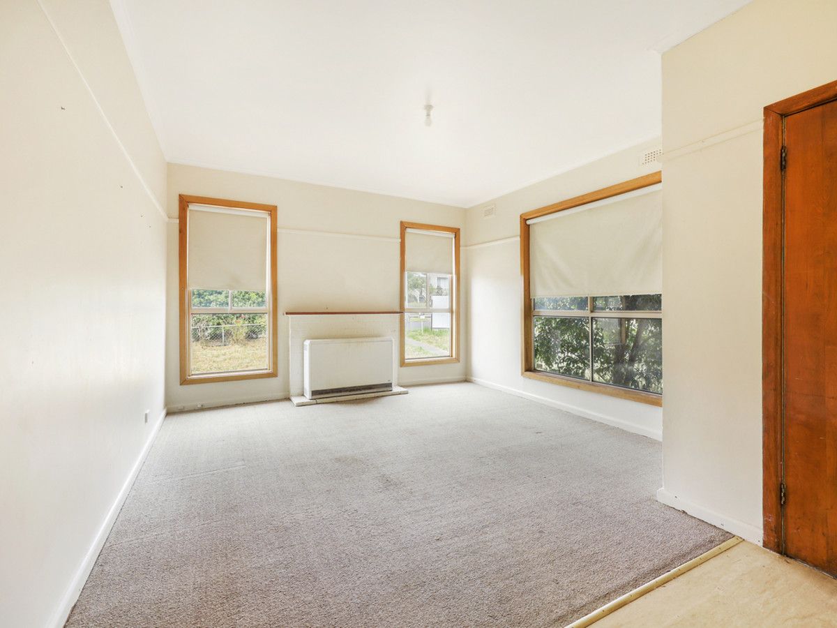 28 Russell Street, Camperdown VIC 3260, Image 2