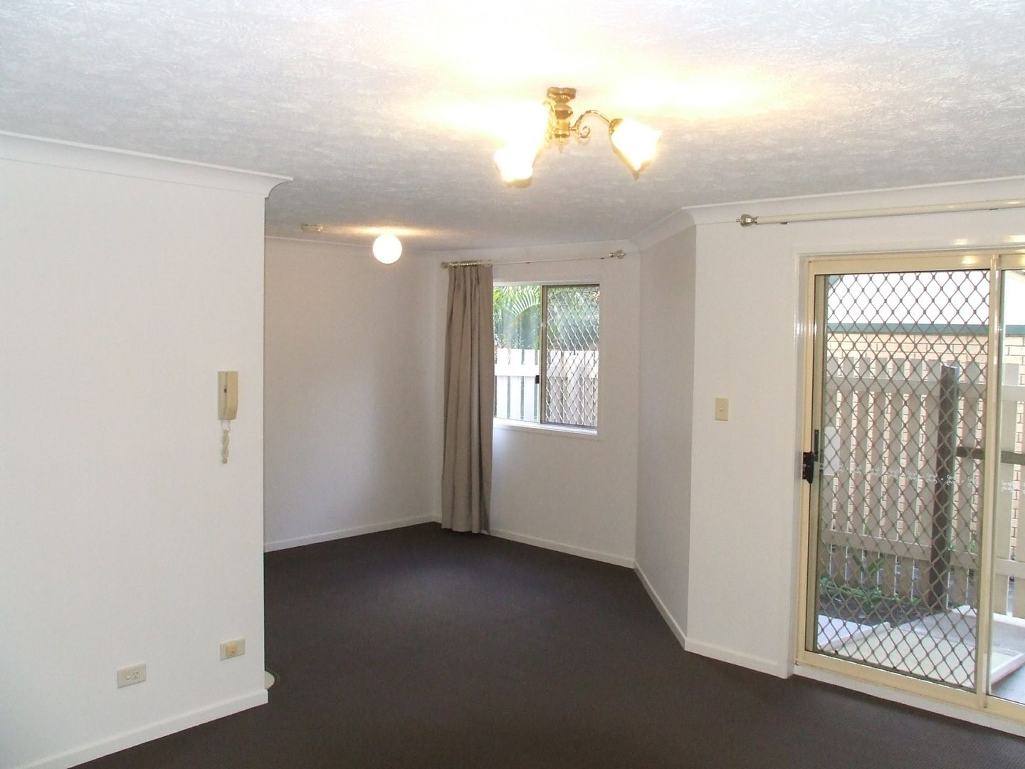 2/52 Bower Street, Annerley QLD 4103, Image 2