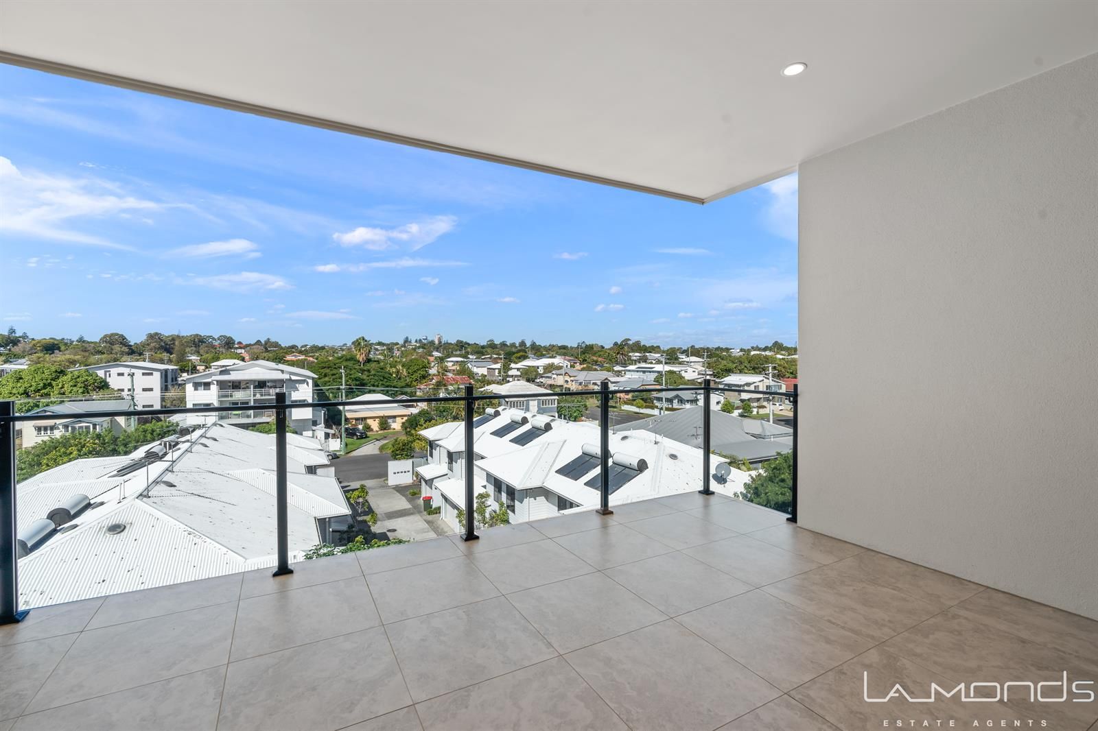 2 bedrooms Apartment / Unit / Flat in 404/50 Ronald Street WYNNUM QLD, 4178