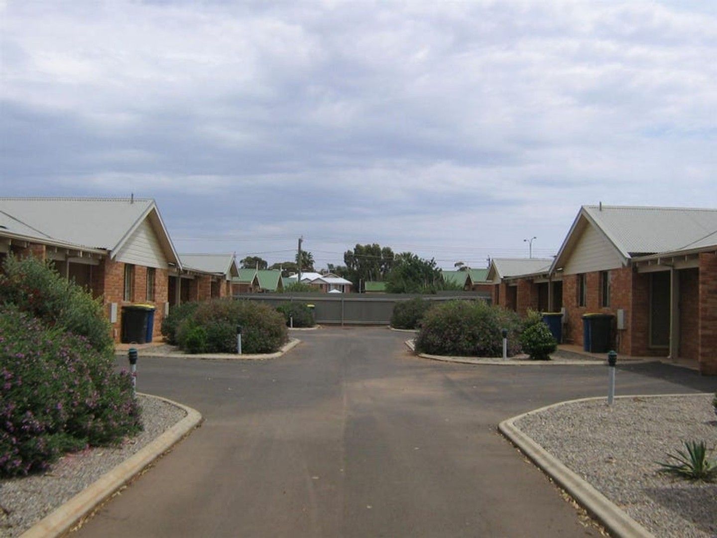 2 bedrooms Apartment / Unit / Flat in 1/4-6 Wittenoom Street PICCADILLY WA, 6430