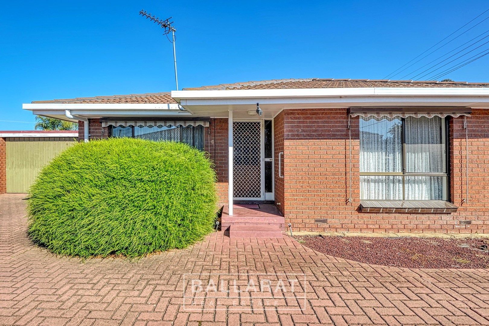 1/294 Gladstone Street, Maryborough VIC 3465, Image 0