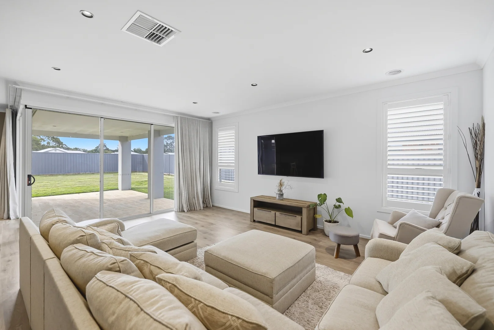 Additional image 11 of 1 Oak Grove, Romsey VIC 3434