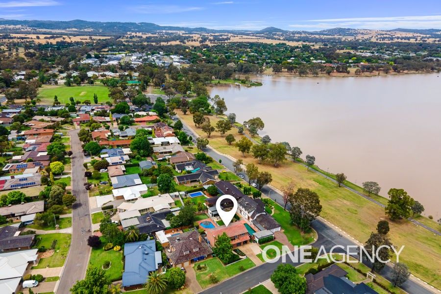 12 TAUPO DRIVE, Lake Albert NSW 2650, Image 1