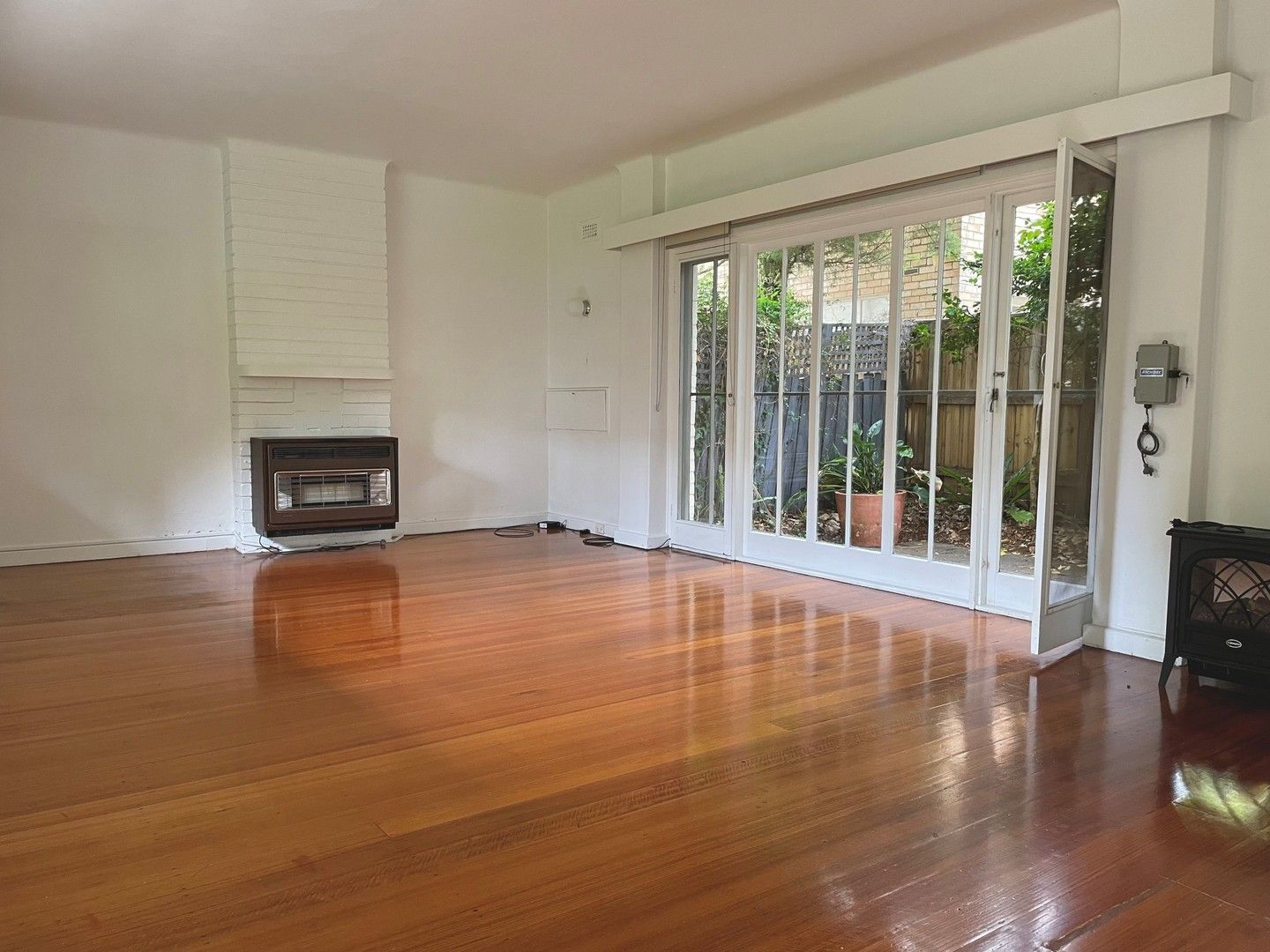 1 bedrooms Apartment / Unit / Flat in 3/712 Orrong Road TOORAK VIC, 3142