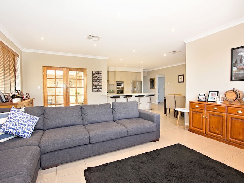 99 Kingfisher Drive, HEWETT SA 5118, Image 1