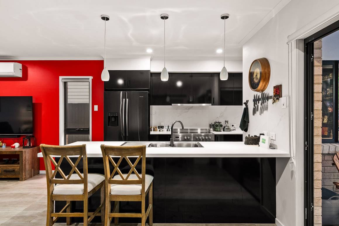 90 Telopea Way Springfield 4300 - Image 4