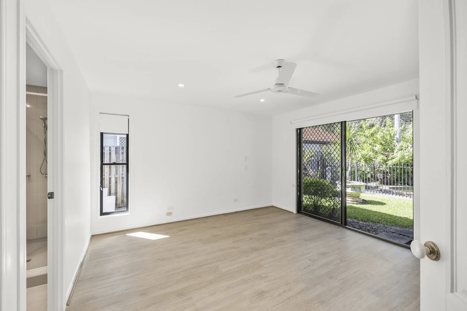 Additional image 9 of 51 Lakeshore Dr, Helensvale QLD 4212